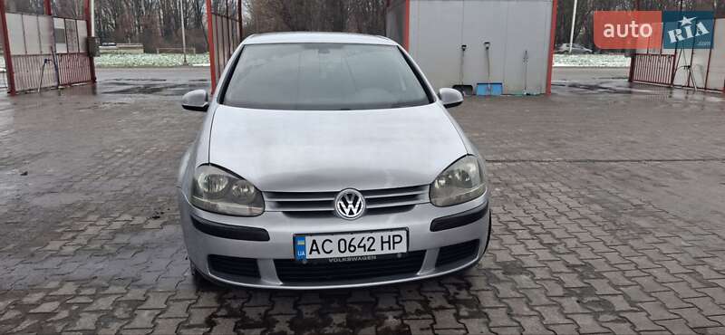 Хэтчбек Volkswagen Golf 2005 в Луцке фото 2 Хэтчбек Volkswagen Golf 2005 в Луцке