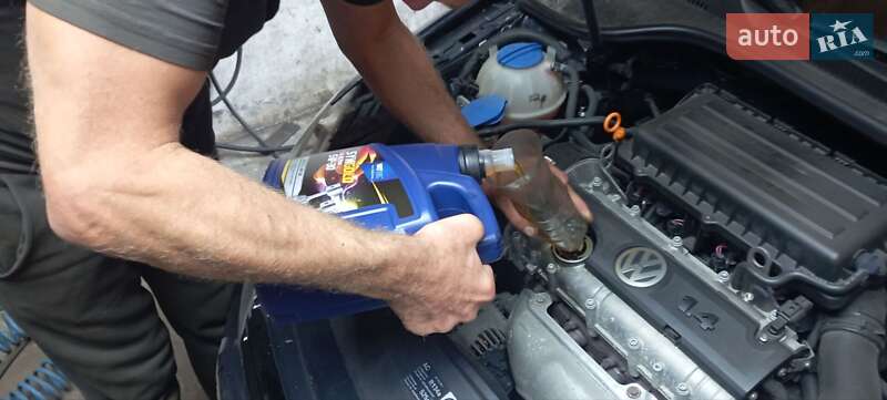 Хетчбек Volkswagen Golf 2009 в Чернігові