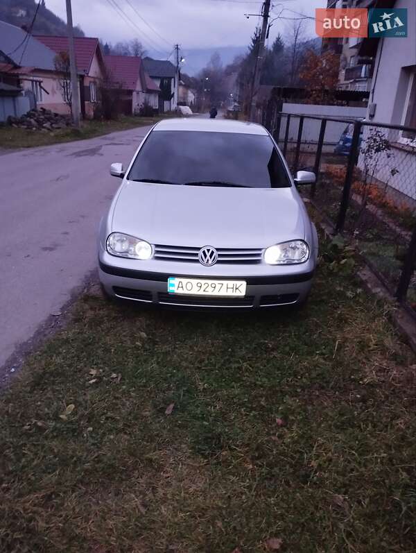 Volkswagen Golf 2002
