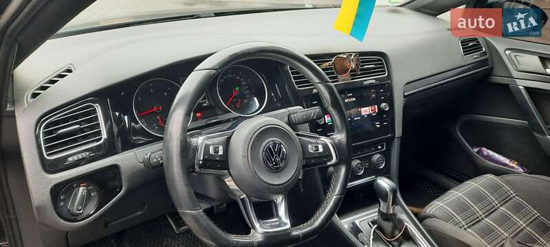 Универсал Volkswagen Golf 2016 в Буче
