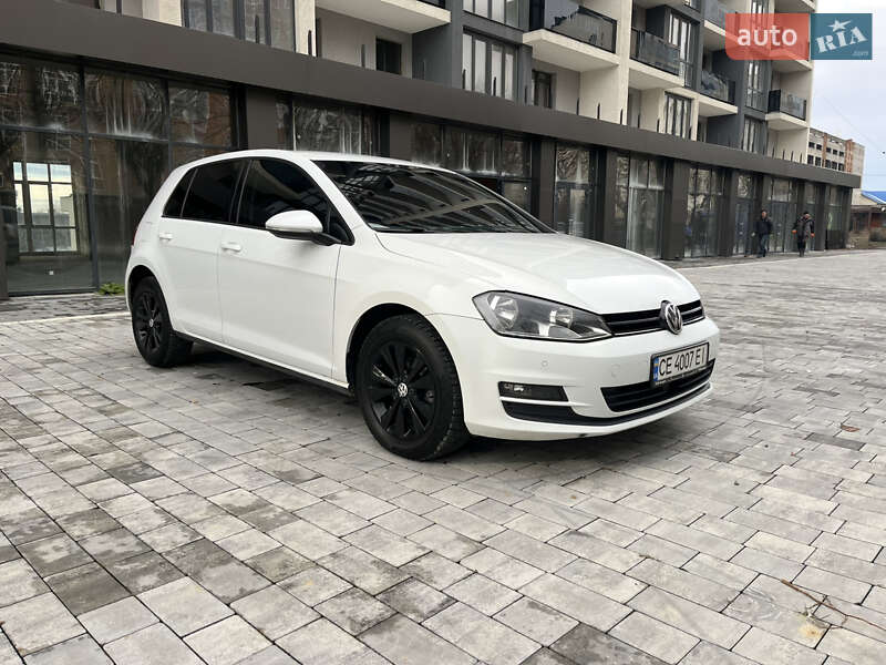 Хетчбек Volkswagen Golf 2014 в Чернівцях