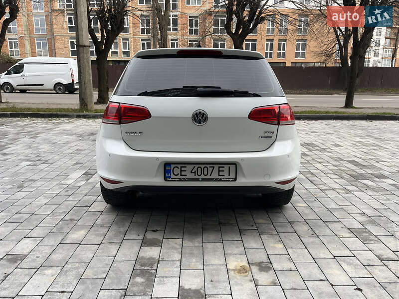 Хетчбек Volkswagen Golf 2014 в Чернівцях