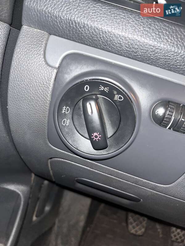 Универсал Volkswagen Golf 2008 в Чернигове