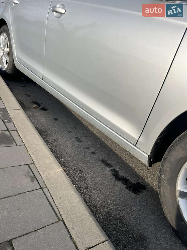 Универсал Volkswagen Golf 2012 в Киеве