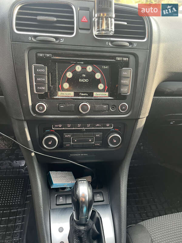 Универсал Volkswagen Golf 2012 в Киеве