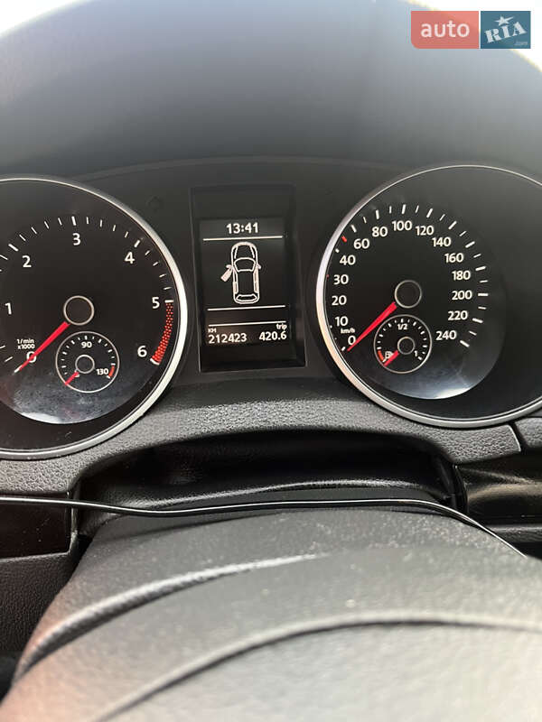 Универсал Volkswagen Golf 2012 в Киеве