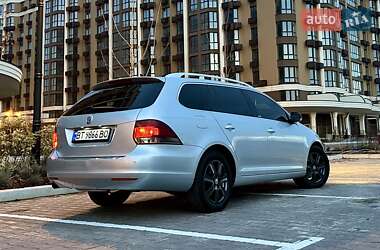 Универсал Volkswagen Golf 2011 в Киеве