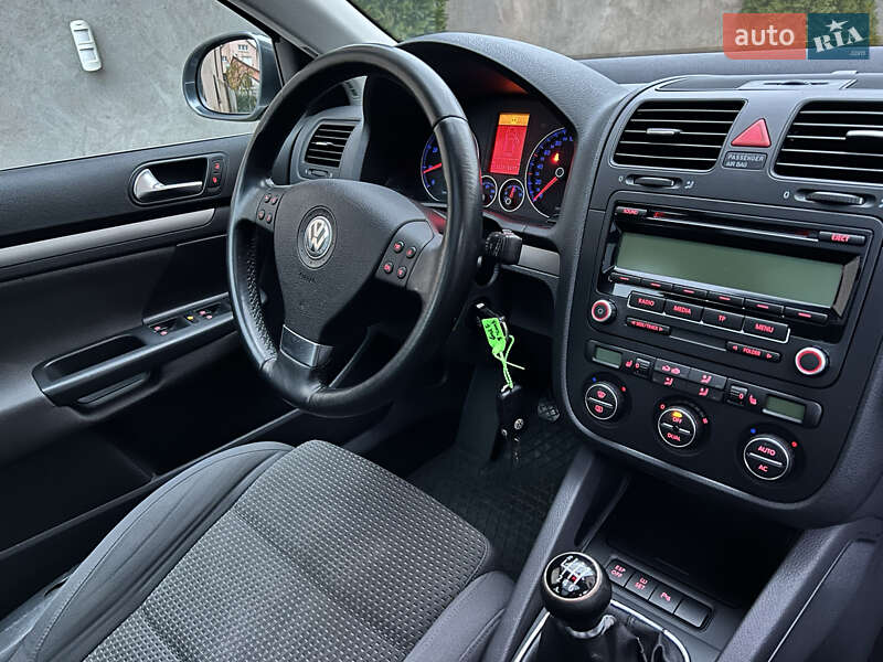 Универсал Volkswagen Golf 2009 в Мукачево