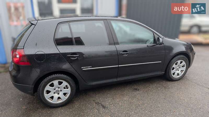 Хэтчбек Volkswagen Golf 2008 в Черкассах