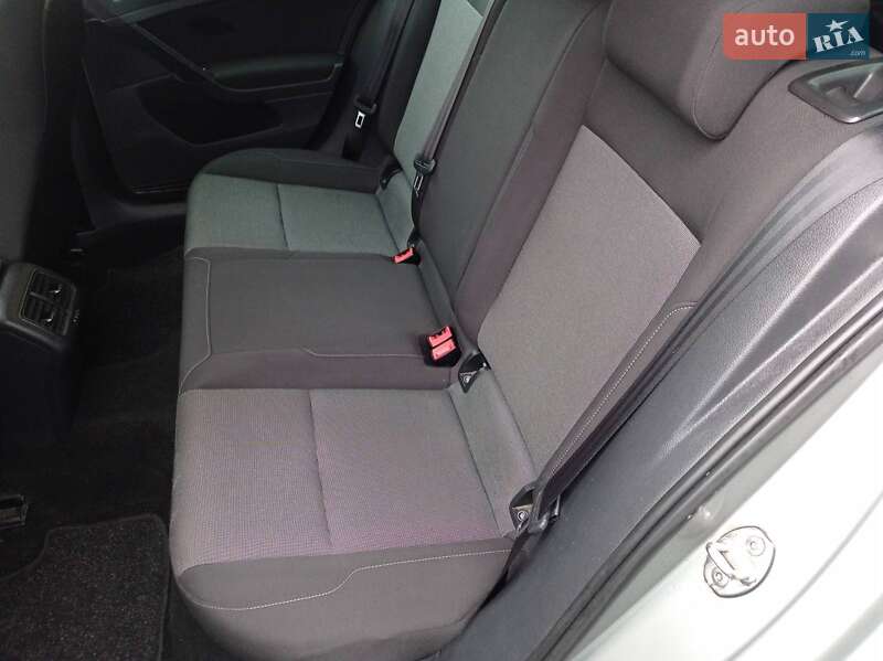 Универсал Volkswagen Golf 2014 в Луцке