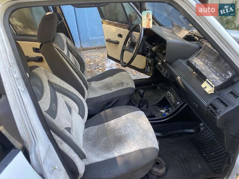 Хэтчбек Volkswagen Golf 1982 в Одессе