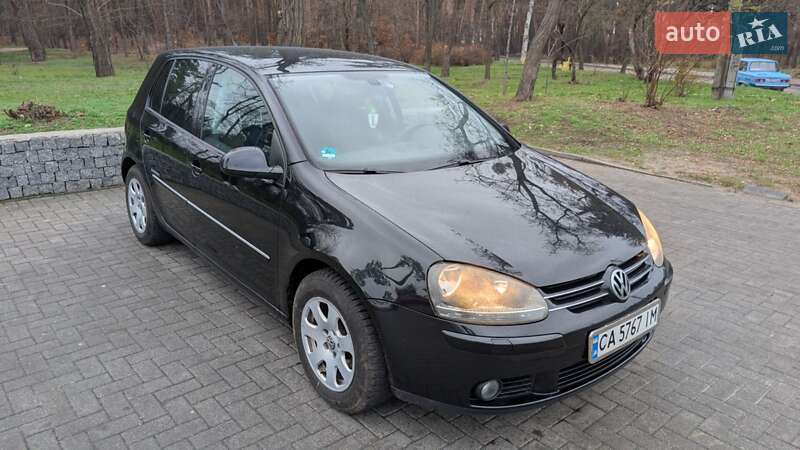 Хэтчбек Volkswagen Golf 2008 в Черкассах
