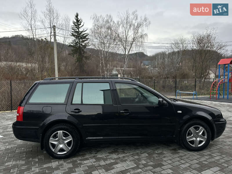 Универсал Volkswagen Golf 2003 в Кременце