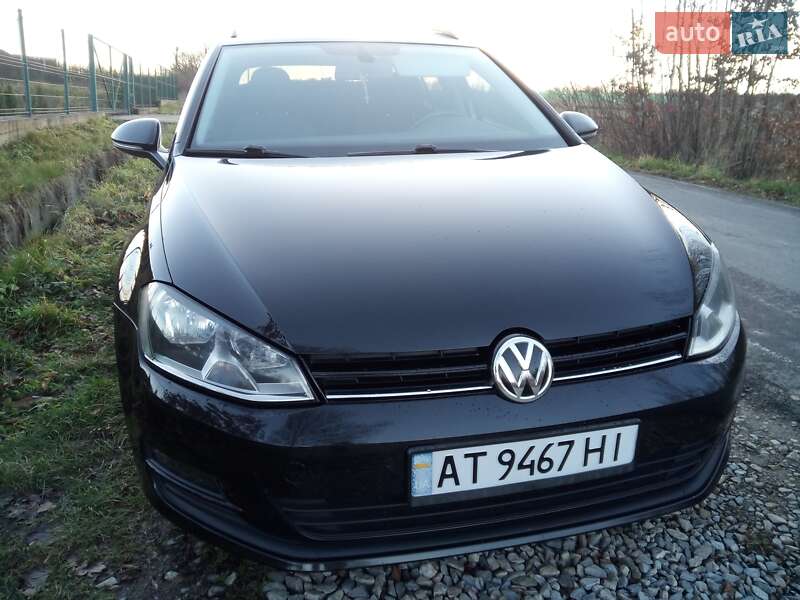 Універсал Volkswagen Golf 2016 в Івано-Франківську
