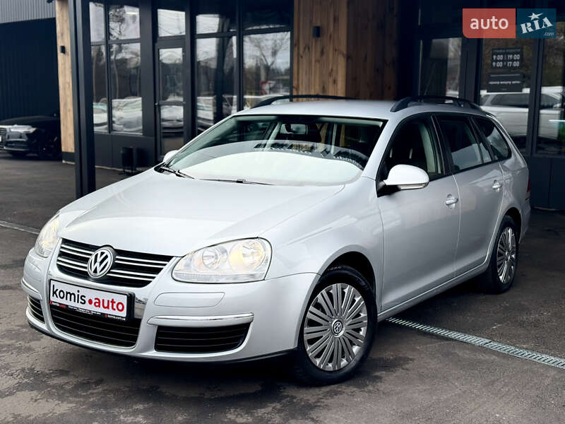 Універсал Volkswagen Golf 2009 в Вінниці