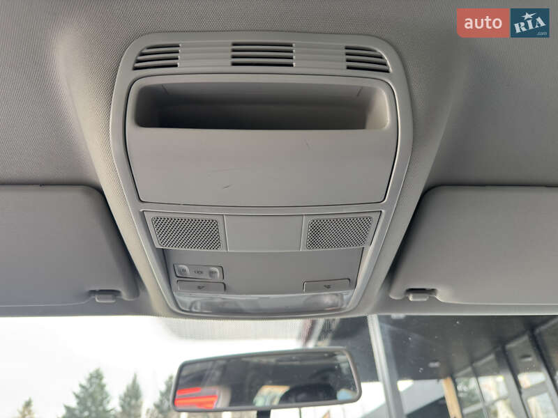 Універсал Volkswagen Golf 2009 в Вінниці