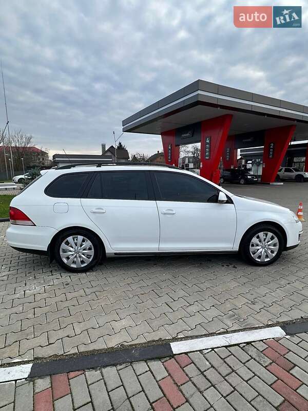 Универсал Volkswagen Golf 2009 в Житомире