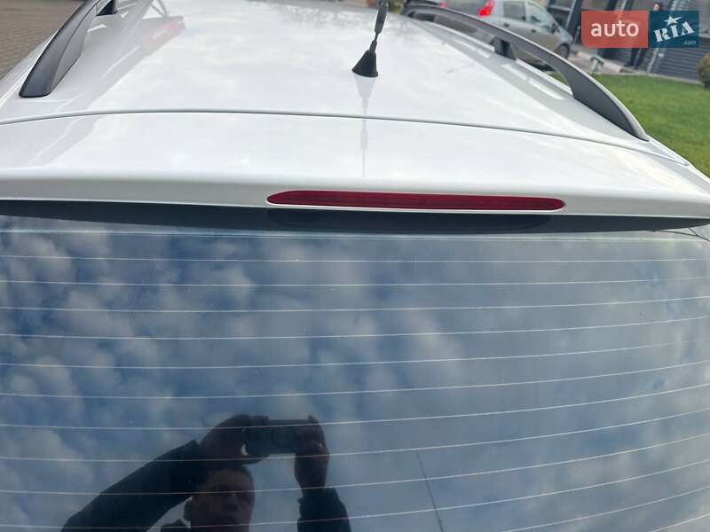 Универсал Volkswagen Golf 2009 в Житомире