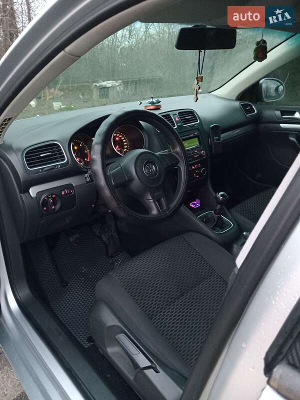 Універсал Volkswagen Golf 2011 в Вознесенську