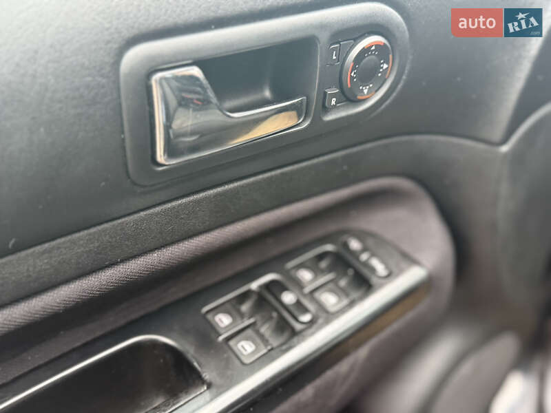 Хэтчбек Volkswagen Golf 1999 в Луцке