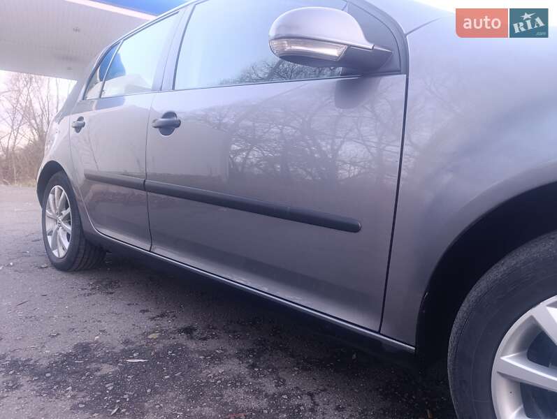 Хэтчбек Volkswagen Golf 2004 в Хмельницком фото 5 Хэтчбек Volkswagen Golf 2004 в Хмельницком