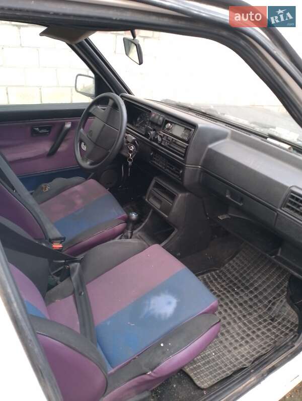Хэтчбек Volkswagen Golf 1987 в Виннице фото 6 Хэтчбек Volkswagen Golf 1987 в Виннице