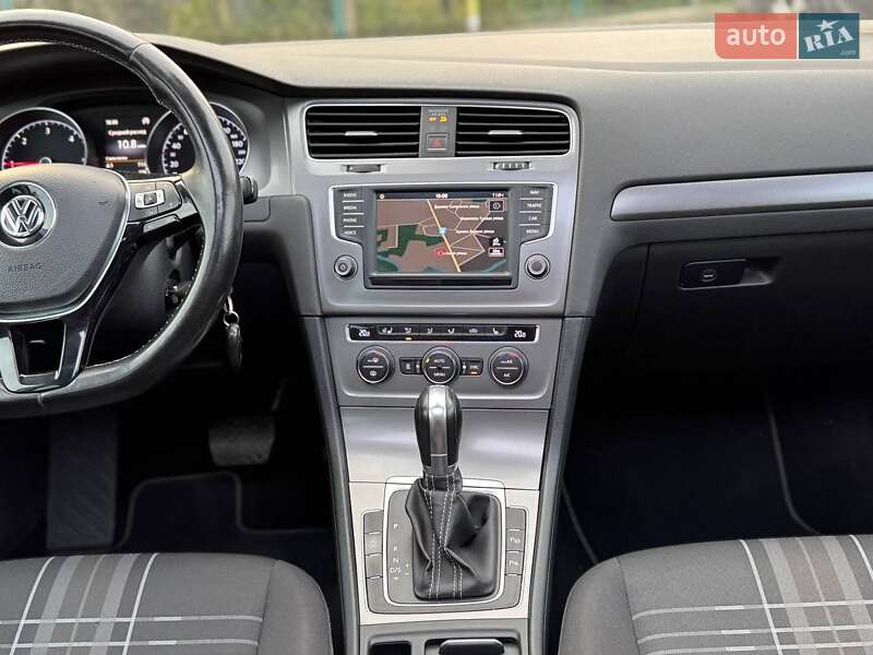 Универсал Volkswagen Golf 2016 в Дрогобыче фото 50 Универсал Volkswagen Golf 2016 в Дрогобыче