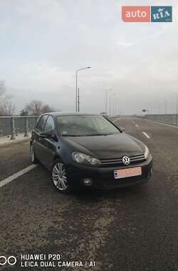 Хетчбек Volkswagen Golf 2009 в Дніпрі