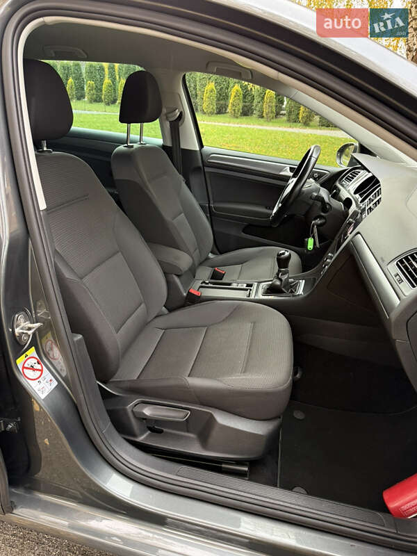 Універсал Volkswagen Golf 2018 в Хмельницькому