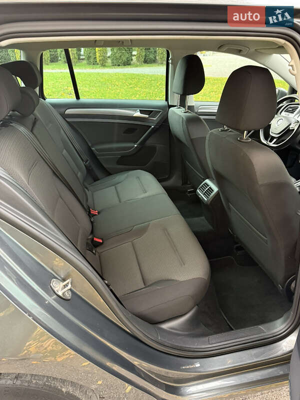 Універсал Volkswagen Golf 2018 в Хмельницькому