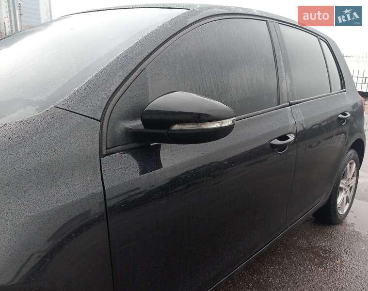 Хетчбек Volkswagen Golf 2009 в Києві