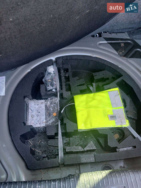 Хэтчбек Volkswagen Golf 2009 в Луцке фото 16 Хэтчбек Volkswagen Golf 2009 в Луцке