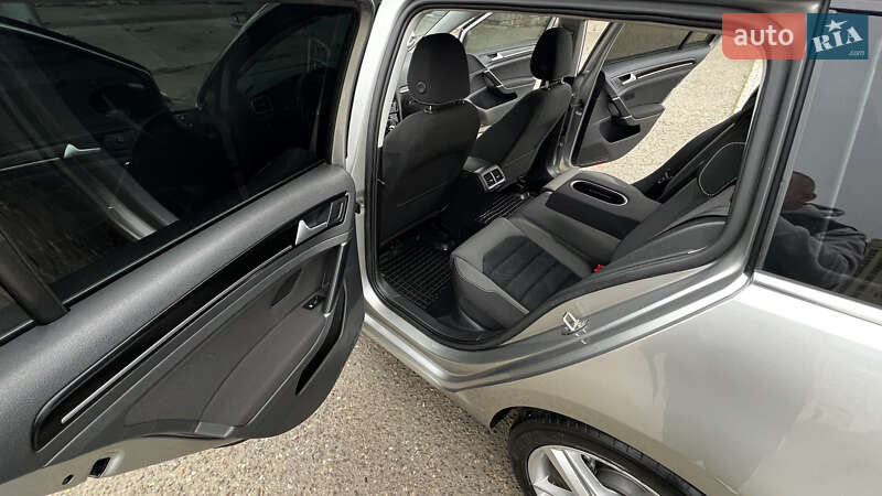 Універсал Volkswagen Golf 2016 в Кам'янець-Подільському