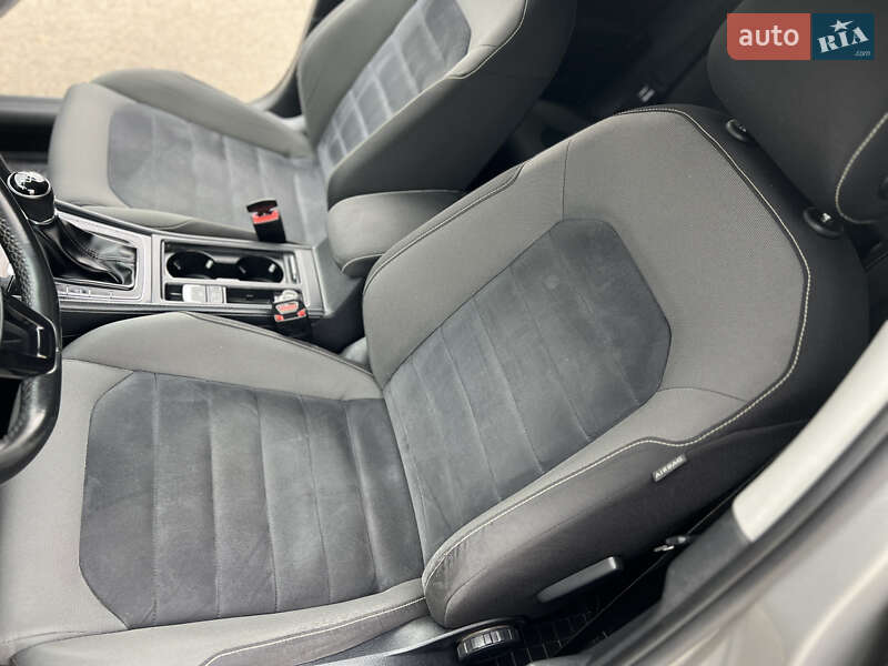 Універсал Volkswagen Golf 2016 в Кам'янець-Подільському