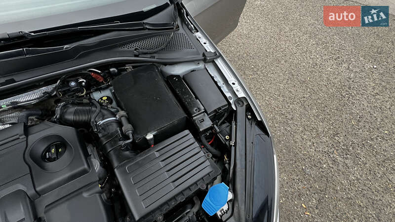 Універсал Volkswagen Golf 2016 в Кам'янець-Подільському