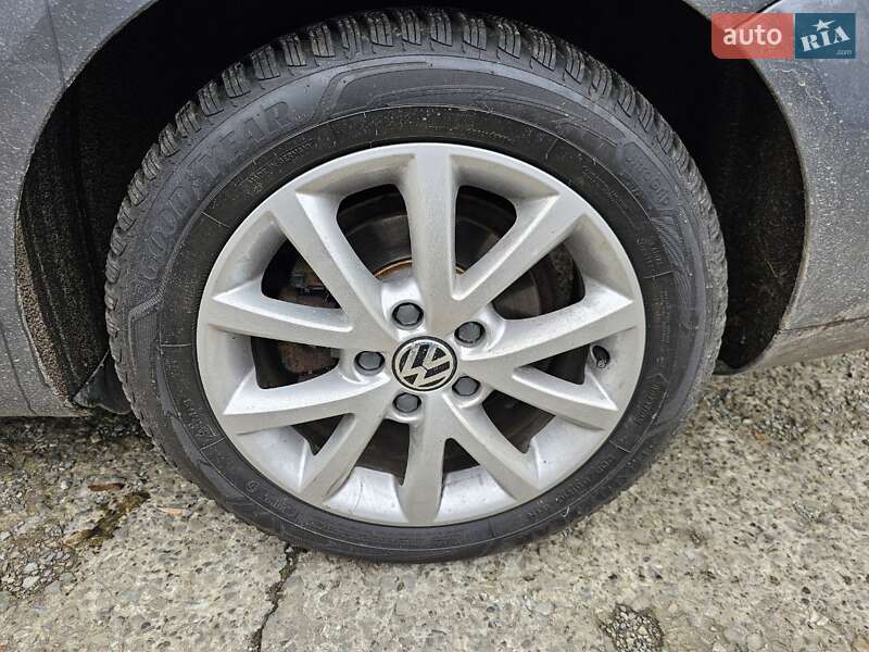 Универсал Volkswagen Golf 2012 в Ивано-Франковске