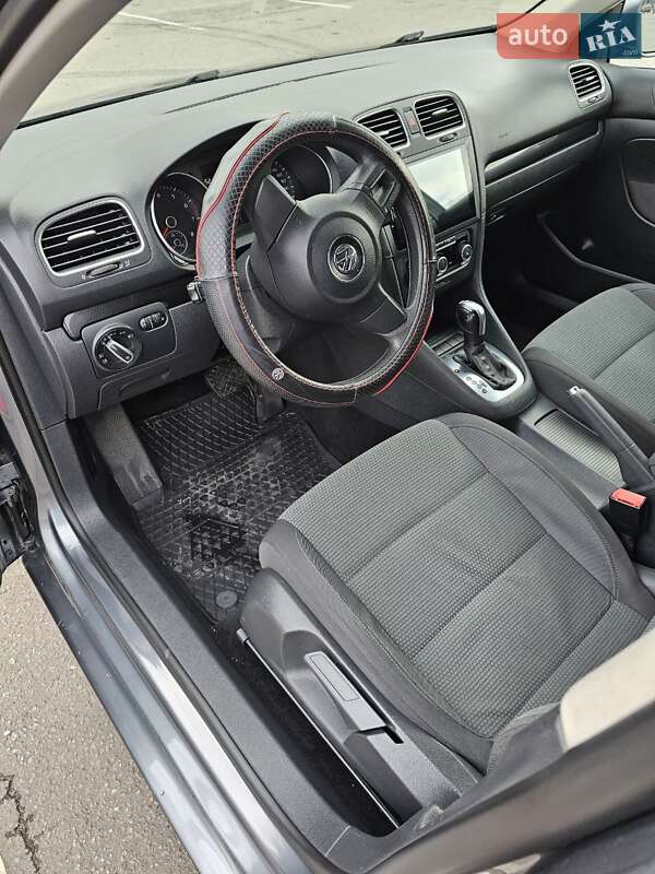 Универсал Volkswagen Golf 2012 в Ивано-Франковске