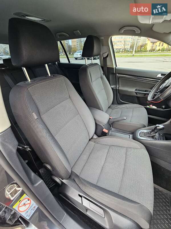 Универсал Volkswagen Golf 2012 в Ивано-Франковске