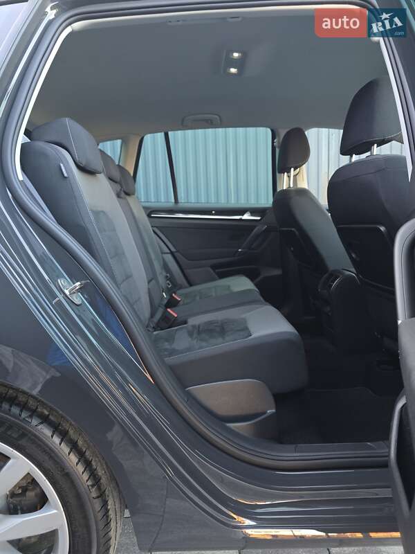 Хэтчбек Volkswagen Golf 2020 в Луцке фото 33 Хэтчбек Volkswagen Golf 2020 в Луцке