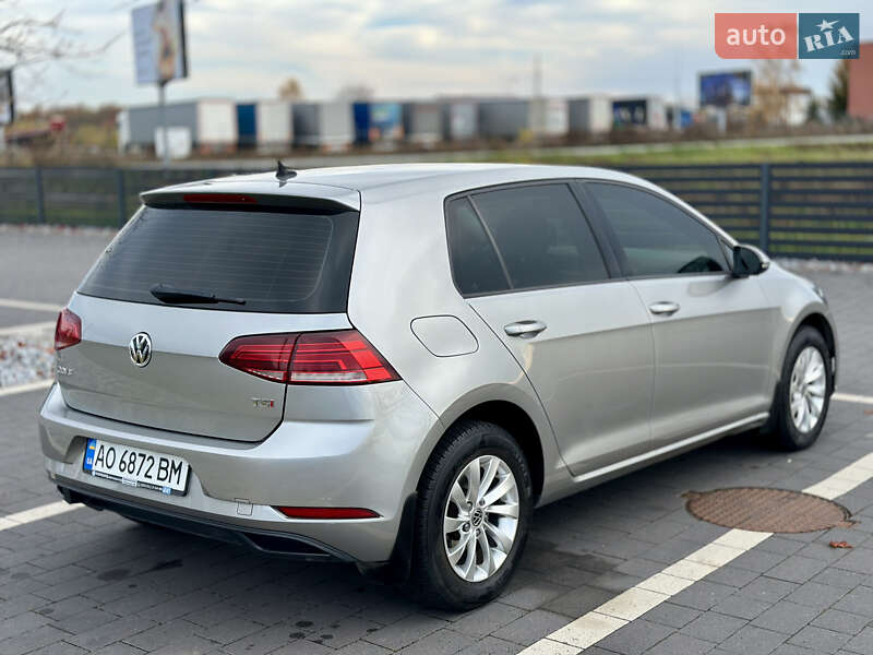 Хэтчбек Volkswagen Golf 2017 в Мукачево