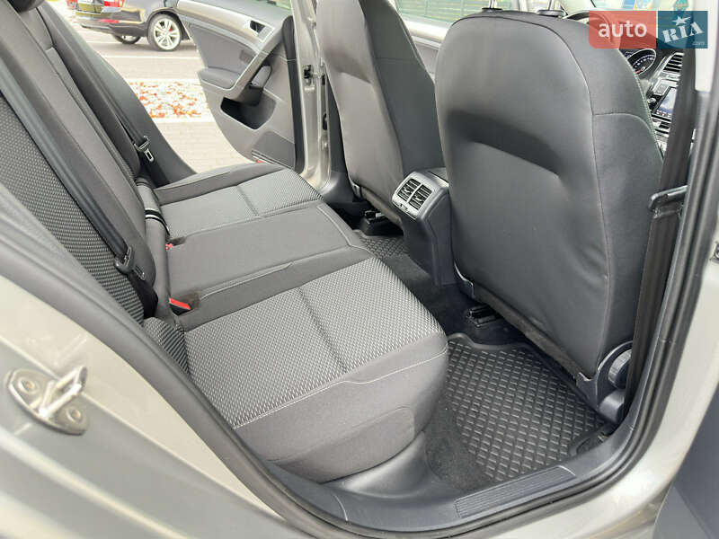 Хэтчбек Volkswagen Golf 2017 в Мукачево