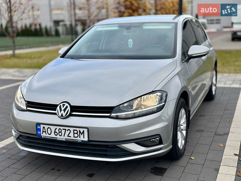 Хэтчбек Volkswagen Golf 2017 в Мукачево