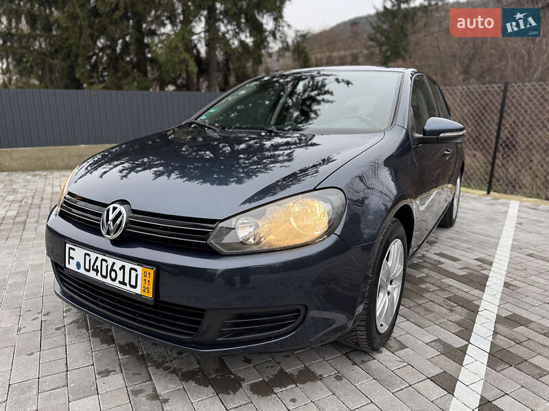 Хэтчбек Volkswagen Golf 2010 в Кременце
