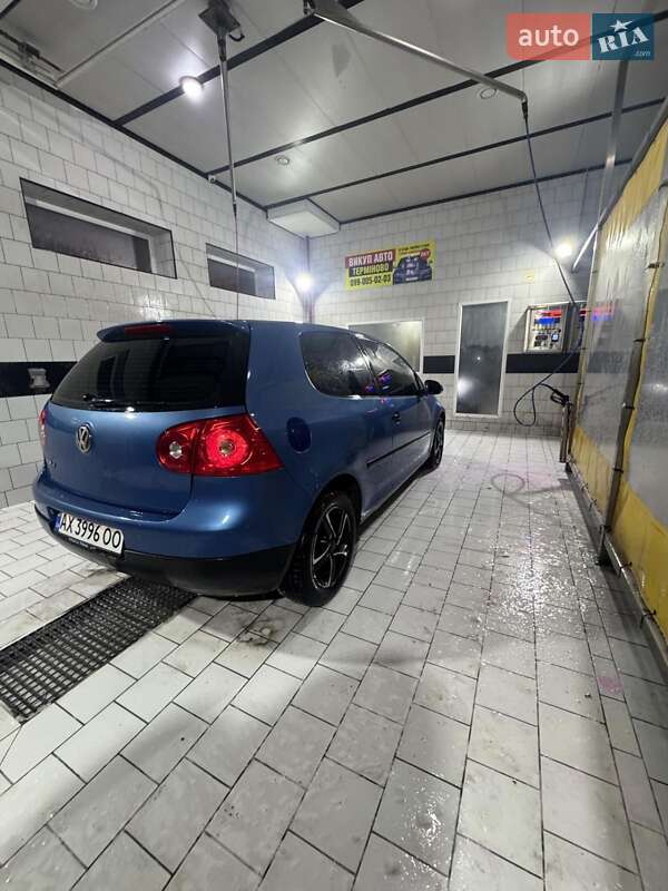 Хетчбек Volkswagen Golf 2004 в Лебедині фото 5 Хетчбек Volkswagen Golf 2004 в Лебедині