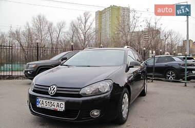 Универсал Volkswagen Golf 2010 в Киеве
