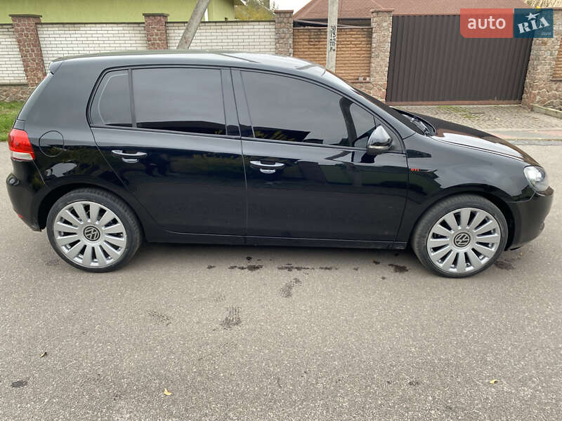 Хэтчбек Volkswagen Golf 2009 в Житомире