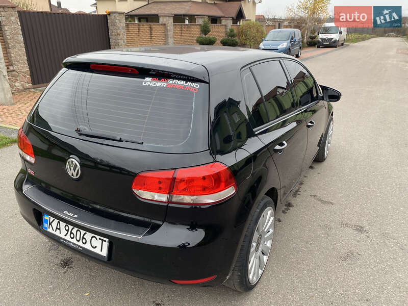 Хэтчбек Volkswagen Golf 2009 в Житомире