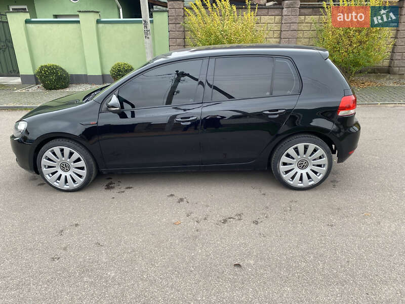 Хэтчбек Volkswagen Golf 2009 в Житомире