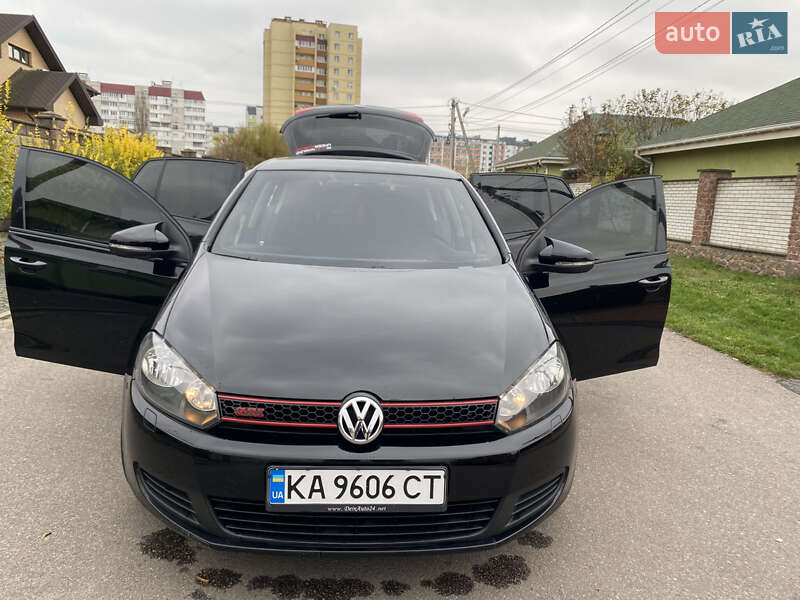 Хэтчбек Volkswagen Golf 2009 в Житомире