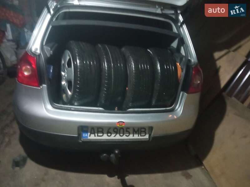 Хетчбек Volkswagen Golf 2006 в Вінниці